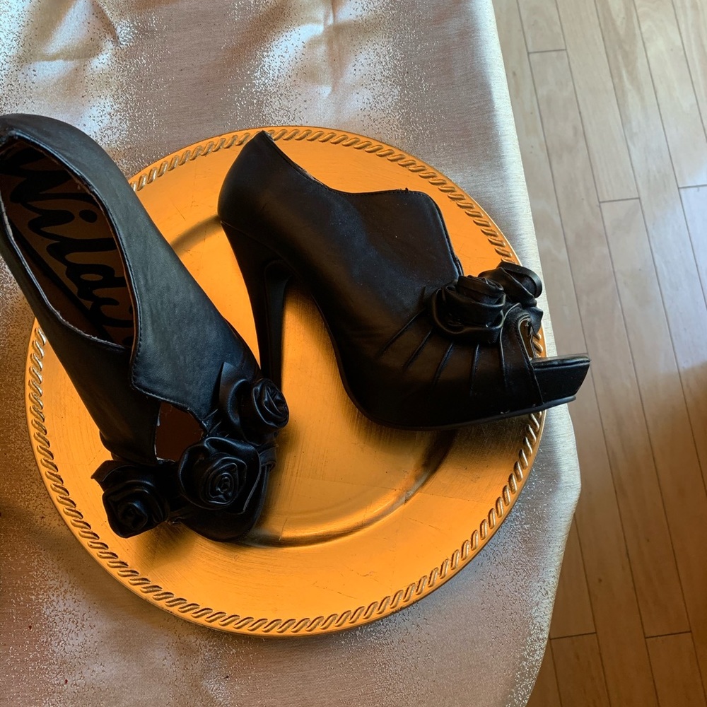 Wild Rose Black High Heels